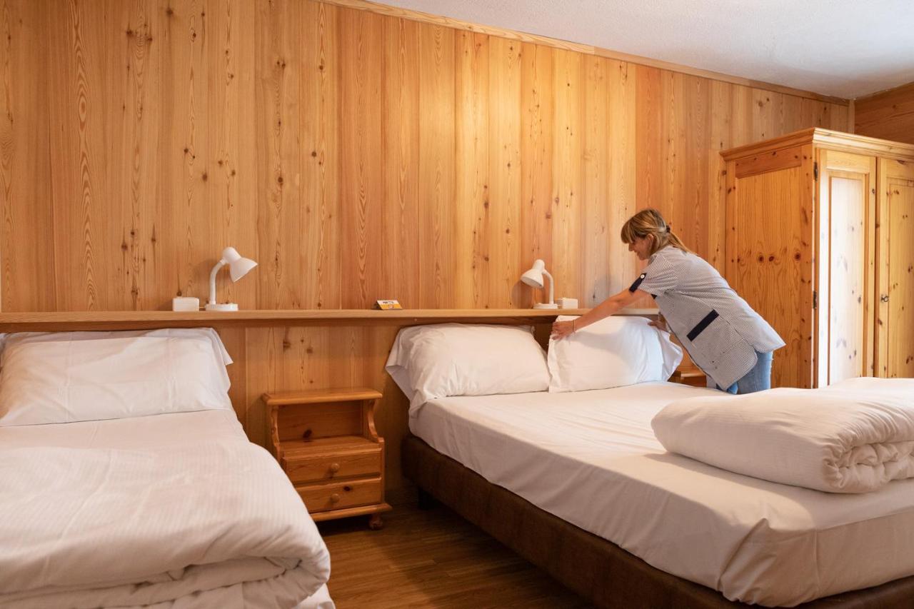 Hotel Meuble' Joli Breuil-Cervinia Ngoại thất bức ảnh