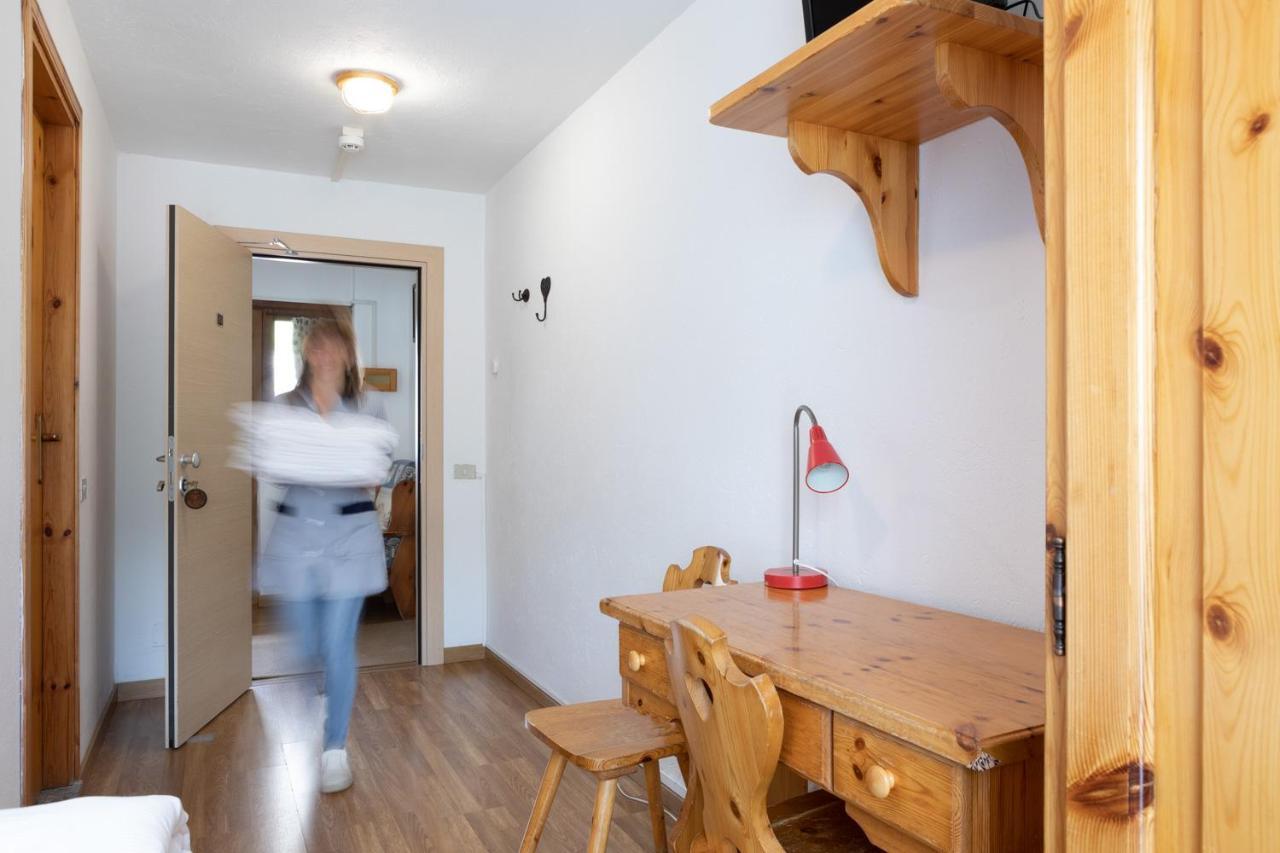 Hotel Meuble' Joli Breuil-Cervinia Ngoại thất bức ảnh