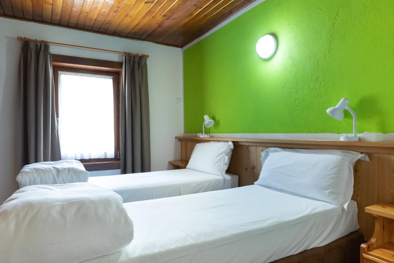 Hotel Meuble' Joli Breuil-Cervinia Ngoại thất bức ảnh