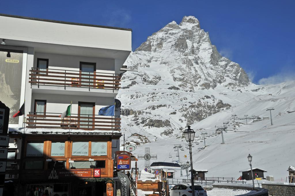 Hotel Meuble' Joli Breuil-Cervinia Ngoại thất bức ảnh