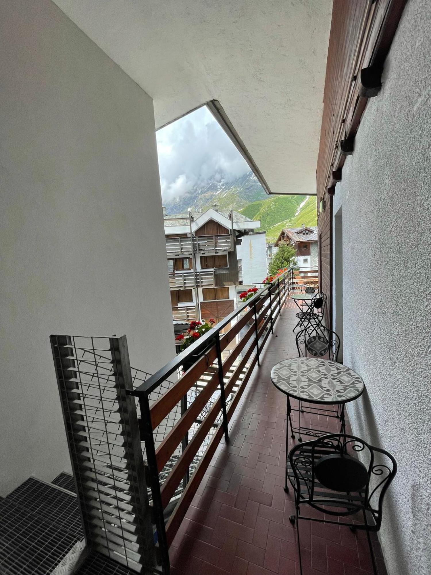 Hotel Meuble' Joli Breuil-Cervinia Ngoại thất bức ảnh